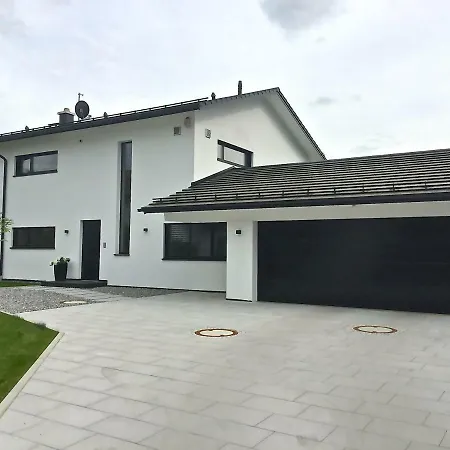 Ferienwohnung Black White Raubling Buitenkant foto