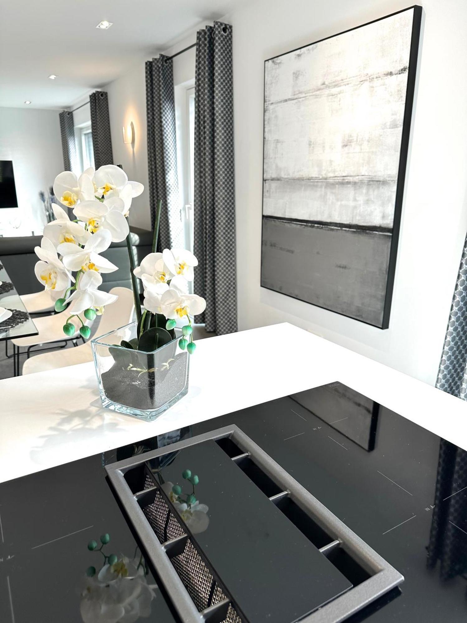 Apartment Black White